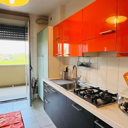 Very Big With 2 Balcony In Navigli District * ミラノ